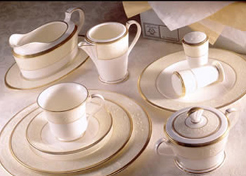 Сервиз чайный "Белый дворец" NORITAKE Сервиз чайный "Белый дворец" NORITAKE